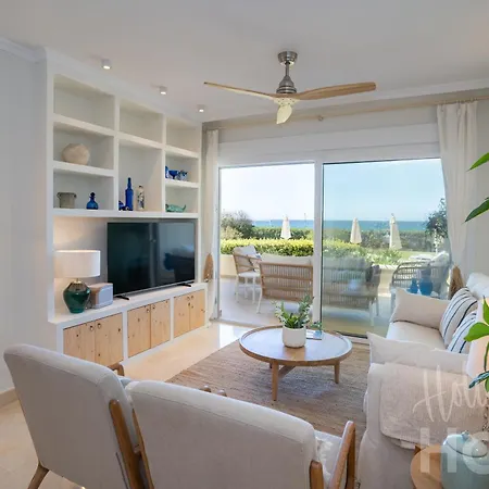 Beachfront Complex Neptuno Iii , Sea Views, Pool And Garden,elviria Apartment *