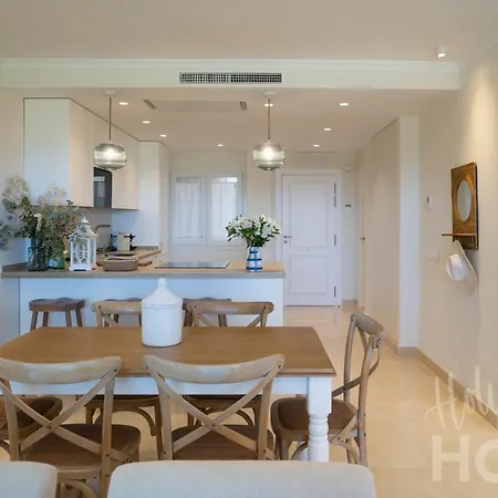 Beachfront Complex Neptuno Iii , Sea Views, Pool And Garden,elviria Apartment *