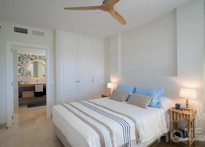 Beachfront Complex Neptuno Iii , Sea Views, Pool And Garden,elviria * Marbella