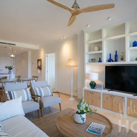 Beachfront Complex Neptuno Iii , Sea Views, Pool And Garden,elviria