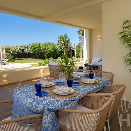 Beachfront Complex Neptuno Iii , Sea Views, Pool And Garden,elviria Marbella