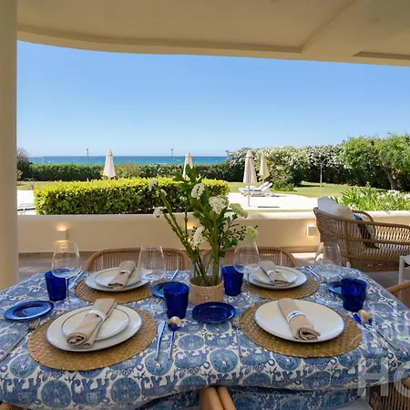 Beachfront Complex Neptuno Iii , Sea Views, Pool And Garden,elviria