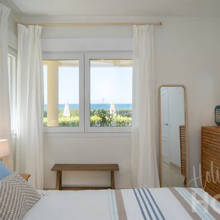 Holidays & Beachfront Neptuno Iii , Sea Views,and Garden,elviria Marbella