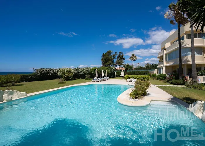 Beachfront Complex Neptuno Iii , Sea Views, Pool And Garden,elviria * Marbella
