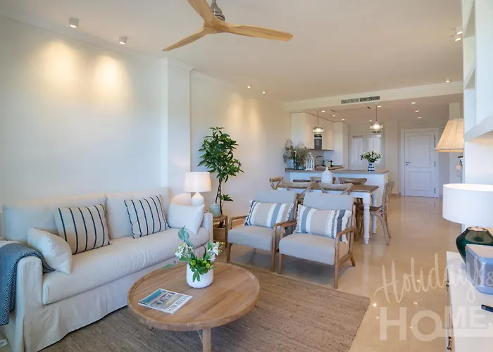 Beachfront Complex Neptuno Iii , Sea Views, Pool And Garden,elviria *